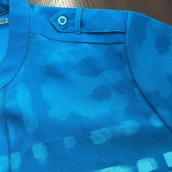 Calvin Klein women’s long sleeve v-neck thin aqua blue, black and white blouse - Picture 6 of 7